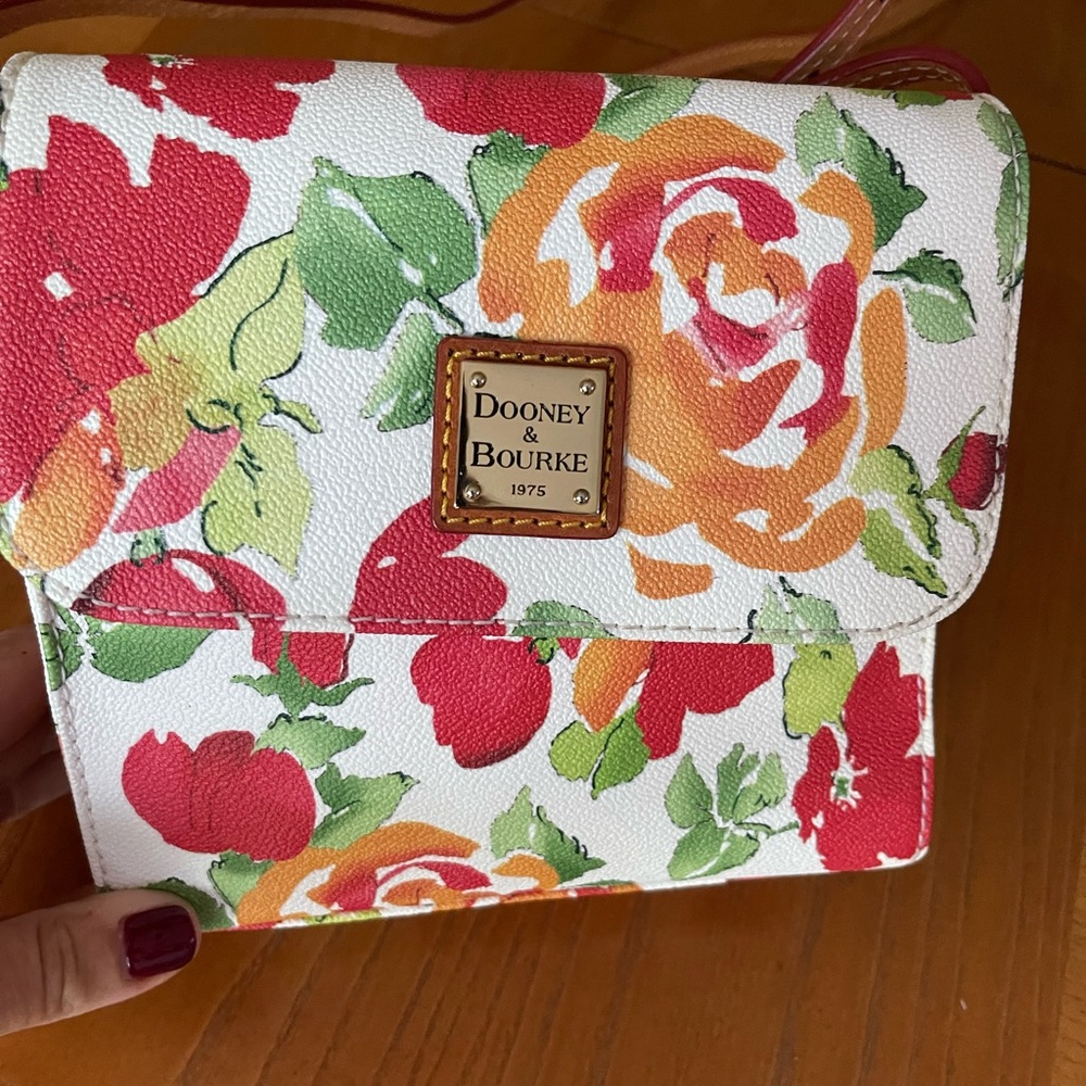 Dooney & Bourke floral shoulder bag